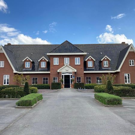 Hotel Swaenenburg Oostrozebeke ภายนอก รูปภาพ
