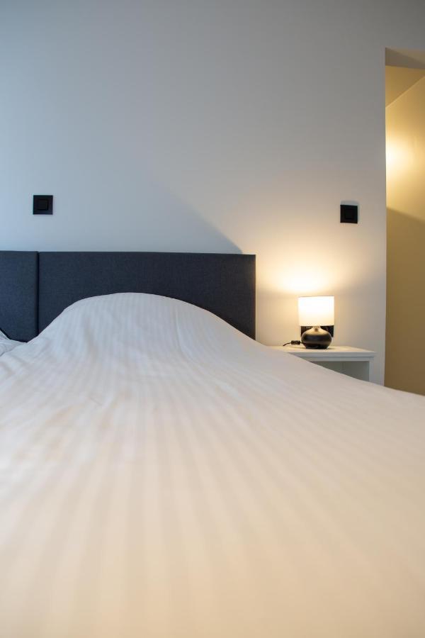 Hotel Swaenenburg Oostrozebeke ภายนอก รูปภาพ