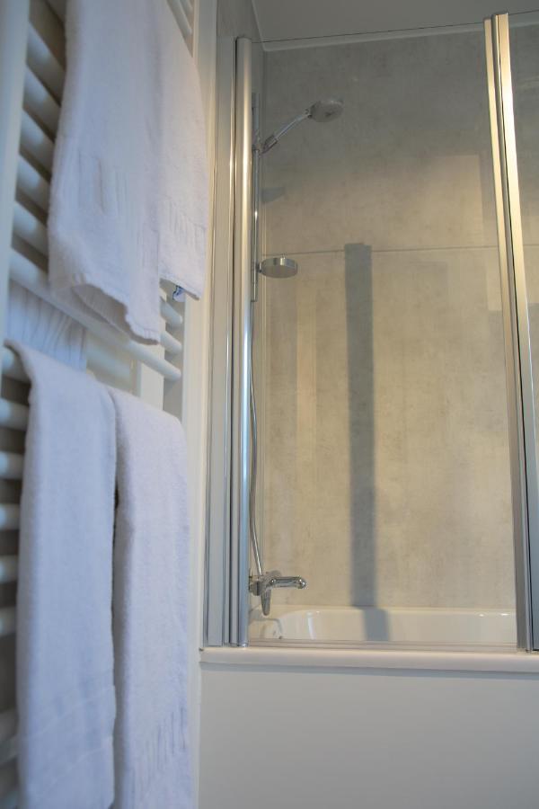 Hotel Swaenenburg Oostrozebeke ภายนอก รูปภาพ